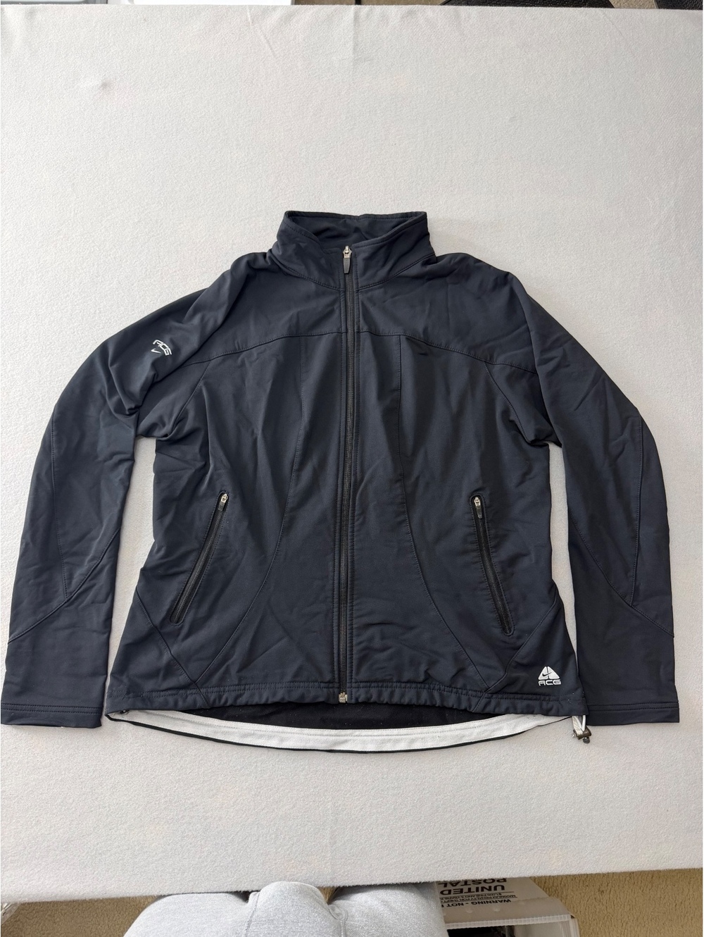 232/858 Nike ACG Women’s XL Black Full Zip Jacket Lightweight Outdoor